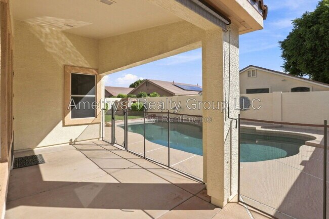Building Photo - 7027 W Potter Dr