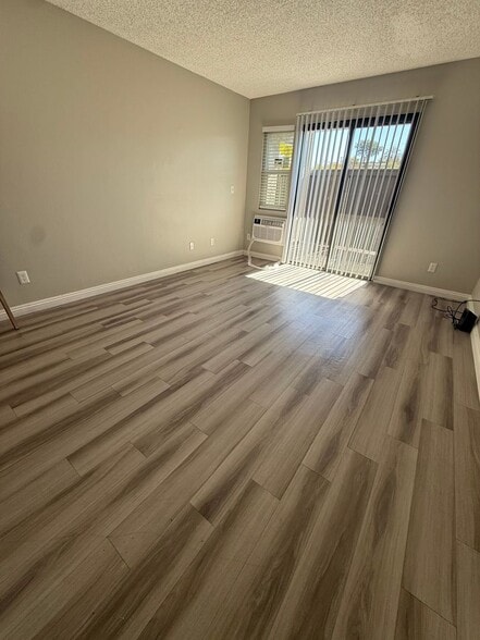 Interior Photo - The Avenue at San Marcos