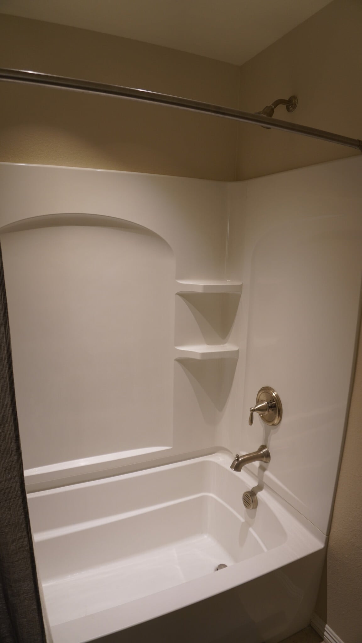 Building Photo - 5532 Autumn Cliffs Way