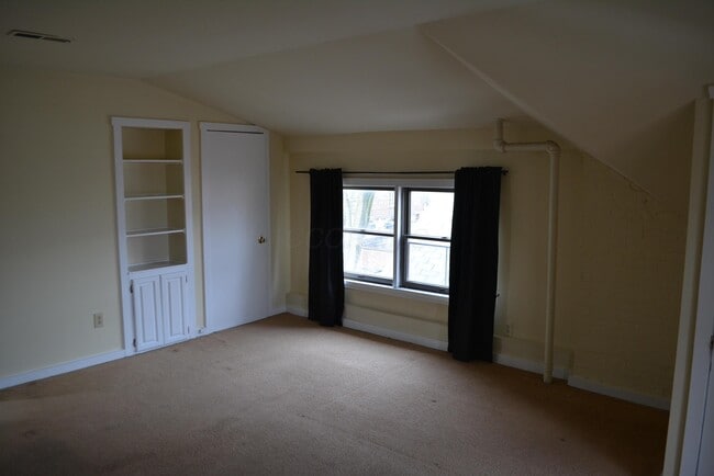 Building Photo - 1353 Highland St