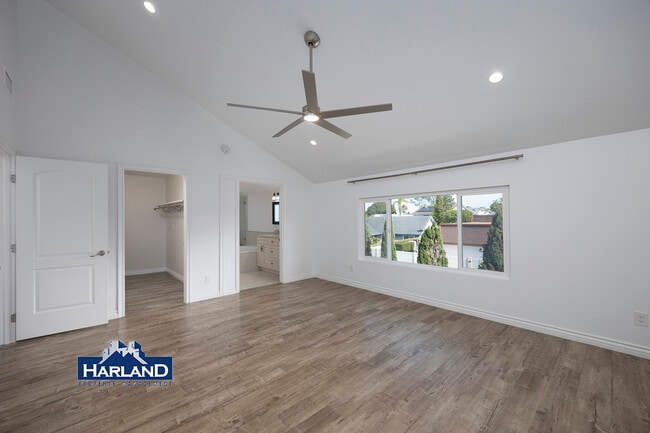 Building Photo - 4494 Benhurst Ave