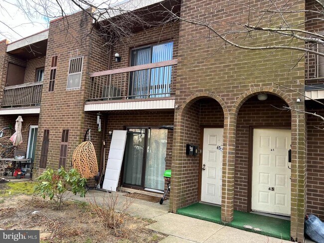 Building Photo - 9926 Haldeman Ave