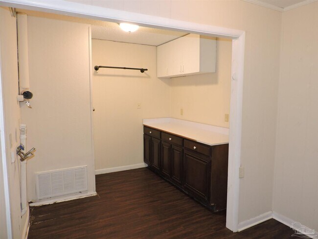 Building Photo - 5672 Hermosa Cir