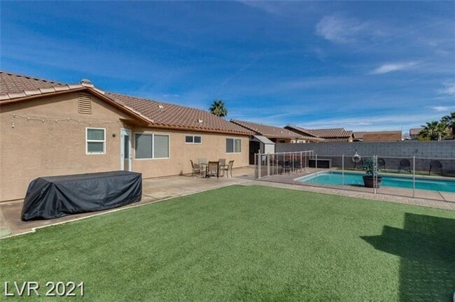 Building Photo - ** COMING SOON ** AMAZING SINGLE STORY HOME IN HENDERSON WITH DETACHED CASITA NO HOA & HOME COMES...