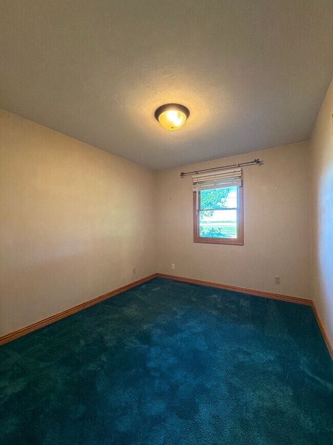 Building Photo - Country Living with Convenient Access 3 Bedroom Brick Ranch Home in Goshen