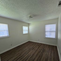 Building Photo - 4700 Burton Ave