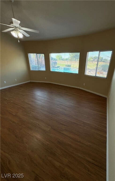 Building Photo - 5586 Golden Leaf Ave