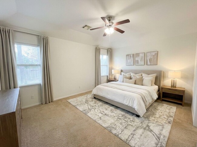 Building Photo - 129 Autumn Forest Ln