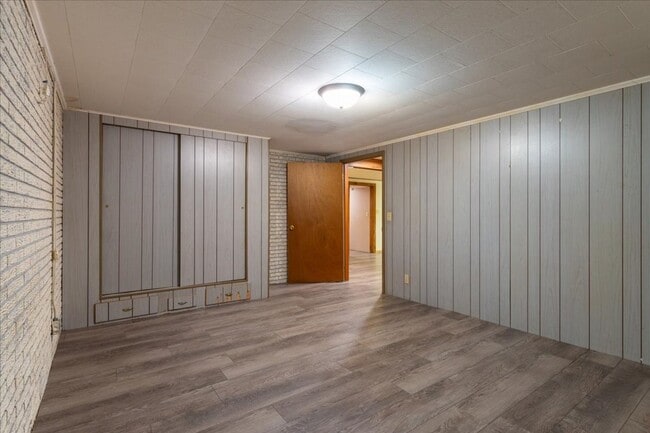 Building Photo - MOVE IN SPECIAL until 7/30/26!