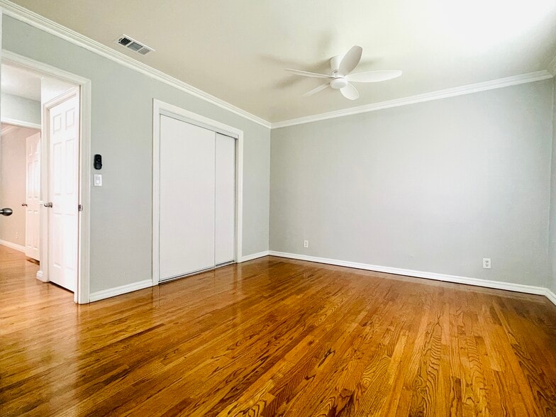 Building Photo - 10473 Rose Ann Cir