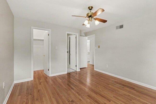 Building Photo - 831 Limekiln Rd