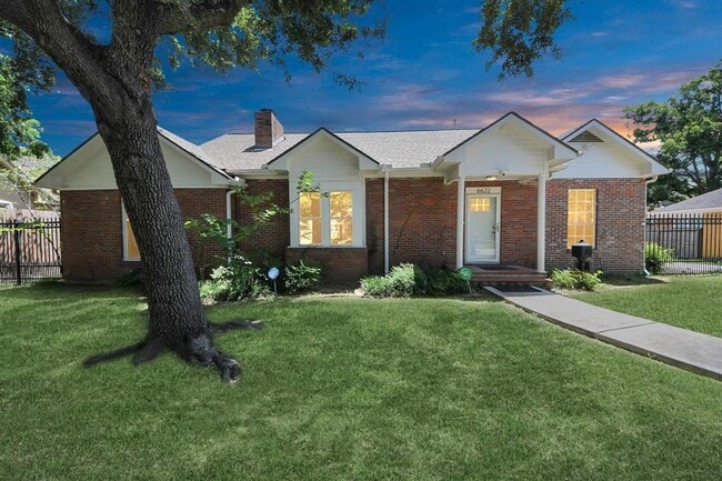 Primary Photo - 6622 Park Ln