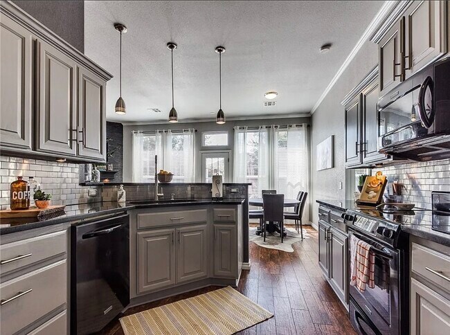 Building Photo - 10704 NW 32nd St