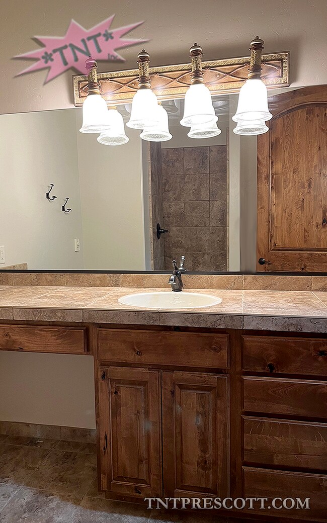 Building Photo - Home in Forest Trails HOA ~ Winter Special!!!