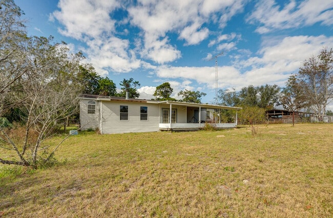 Building Photo - 6651 SE Co Rd 337