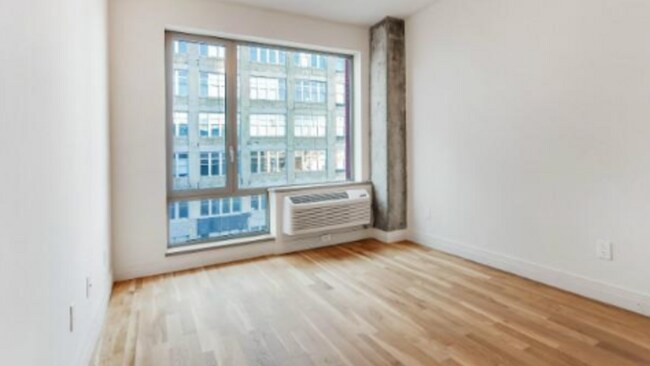 Building Photo - 56 Broadway
