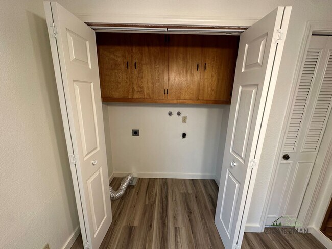 Building Photo - 2126-2128 8th St