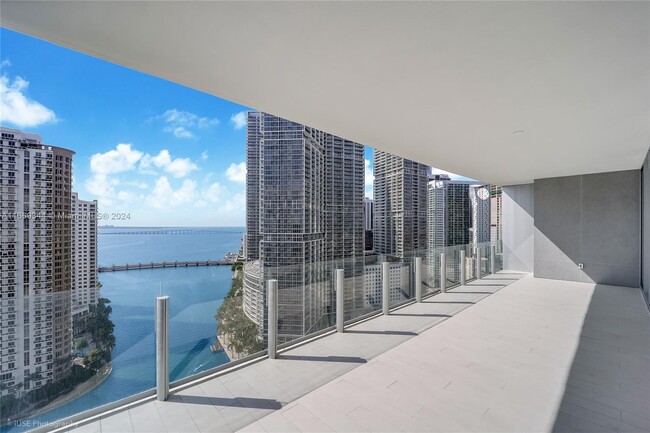 Building Photo - 300 Biscayne Blvd Way