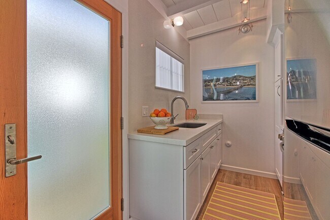 Building Photo - 1078 Seaward- MFR