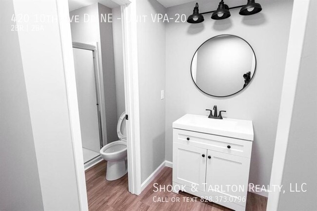 Building Photo - 420 10th Ave Dr NE