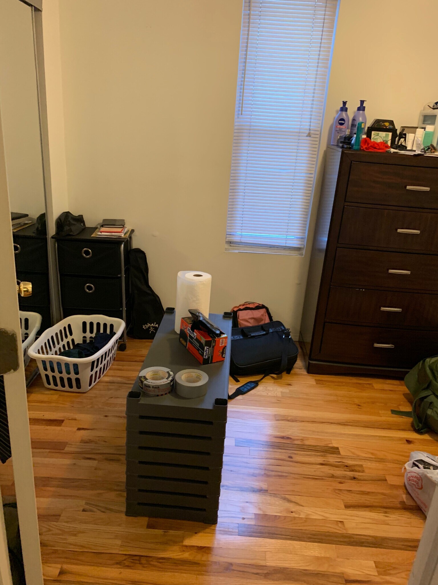 Building Photo - 2321 W Belmont Ave