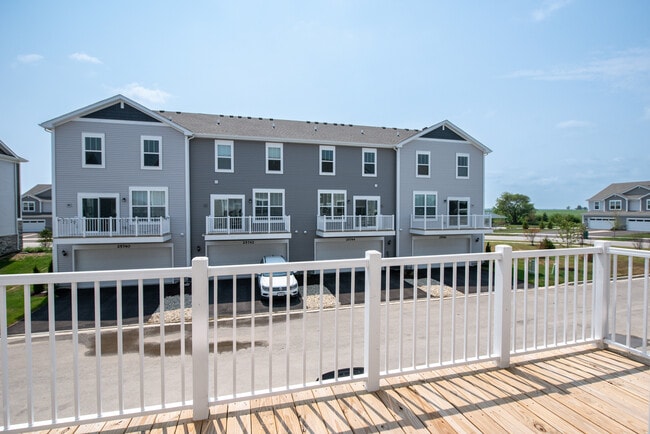 Building Photo - 25750 W Yorkshire Dr