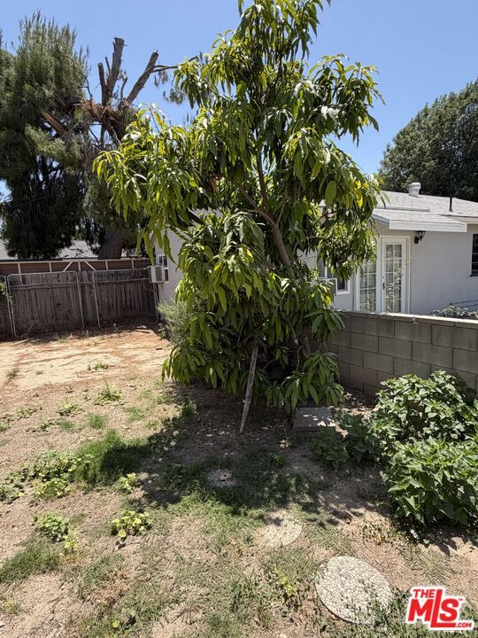 Building Photo - 7418 Amigo Ave