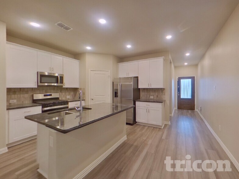 Building Photo - 1805 Ash Oak Ln