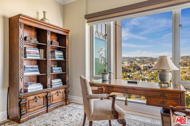 Building Photo - 10727 Wilshire Blvd