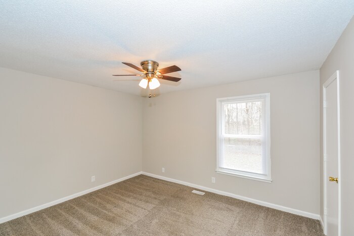 Building Photo - 405 Lillie Belle Ln