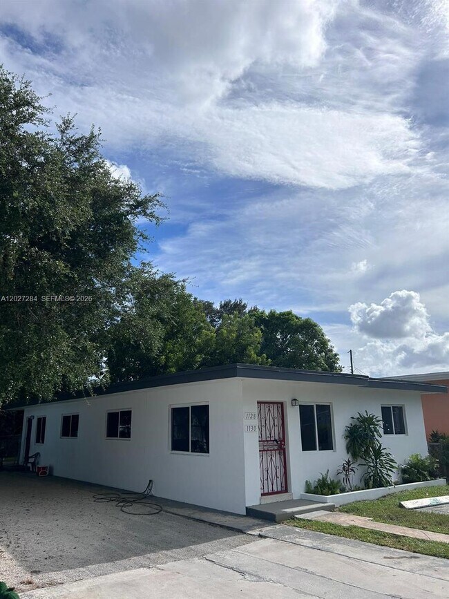 Building Photo - 1130 NW 76th St