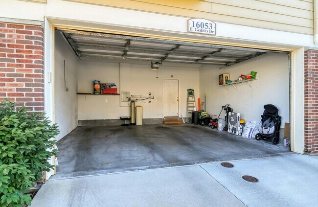 Building Photo - 16053 E Geddes Dr