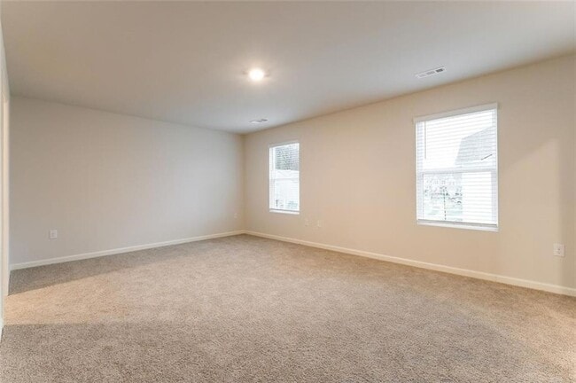 Building Photo - 14 Canterbury Vly