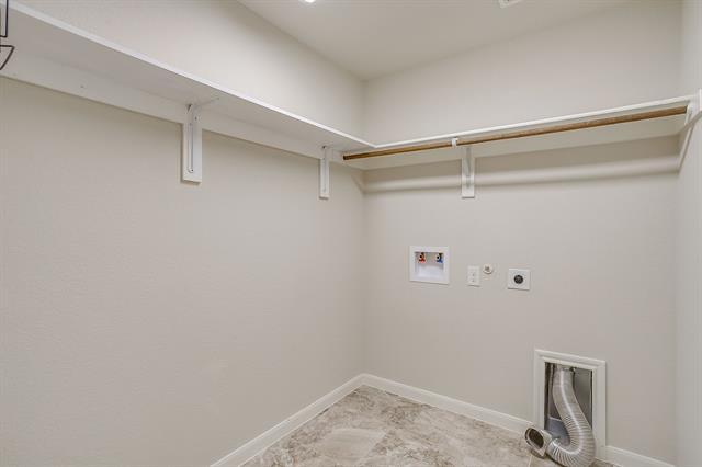 Building Photo - 817 Woodmark Dr