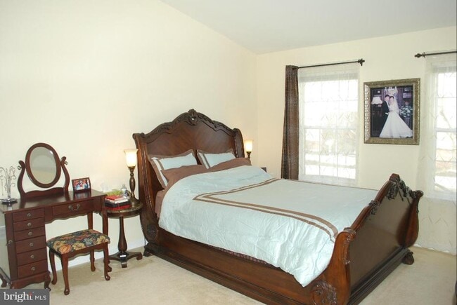 Building Photo - 4070 Fountainside Ln