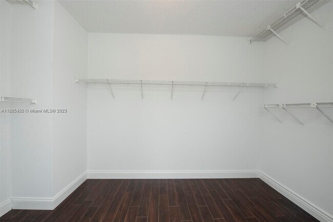 Building Photo - 1127 SW 104th Way