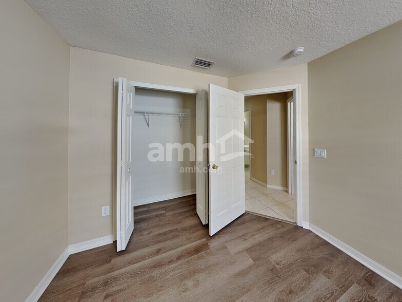 Building Photo - 6765 Waterton Dr