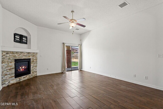 Building Photo - 3141 Fury Point Pl