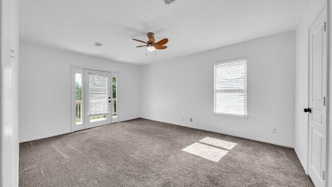 Building Photo - Find comfort, style, and convenience in this beautiful 3-bedroom home located in a desirable gate...