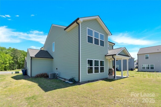 Building Photo - 207 Aspire Cir