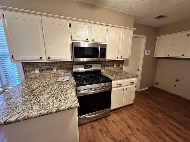 Building Photo - 2221 NE 8th St