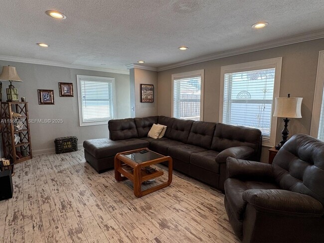 Building Photo - 161 NW 27th Ct