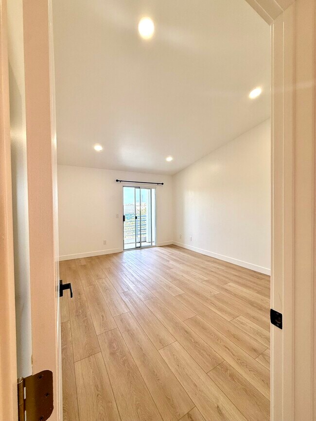 Building Photo - 18020 Prairie Ave