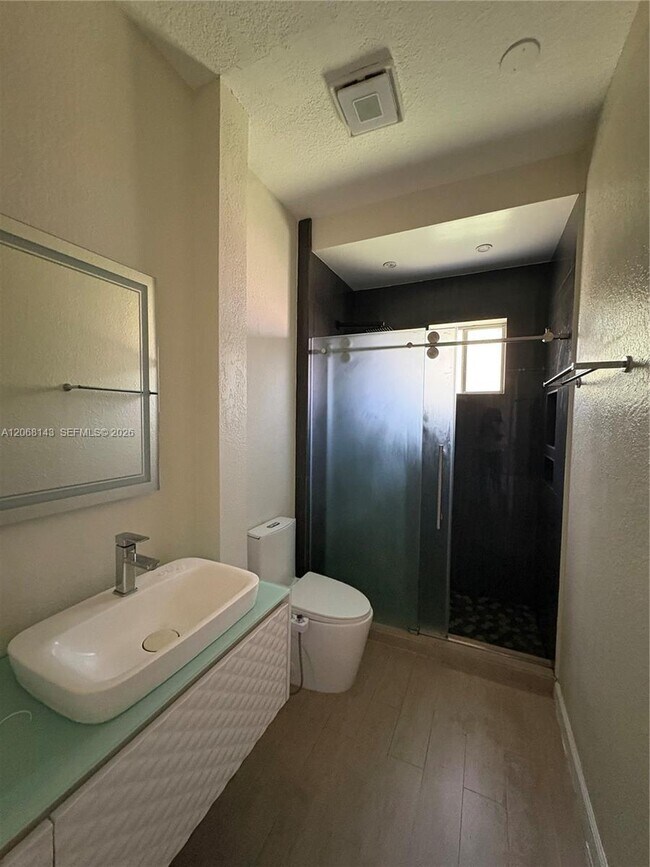 Building Photo - 5725 Tuscany Way