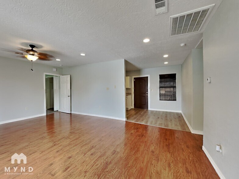 Building Photo - 11807 Roandale Dr