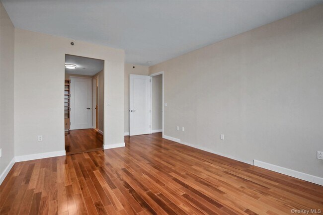 Building Photo - 10 City Pl