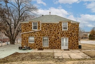 Building Photo - 223 N 6th St