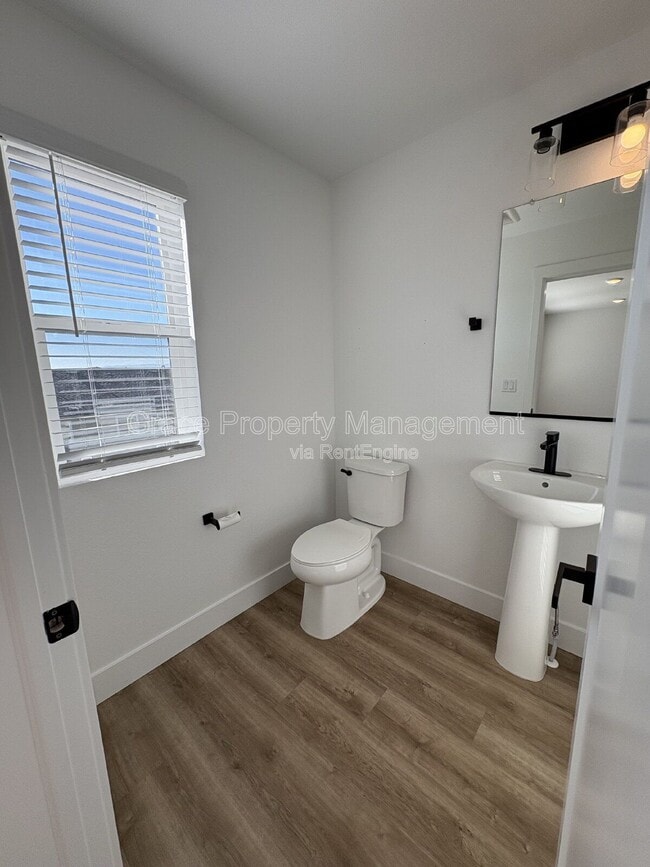 Building Photo - 2657 W 68th Pl