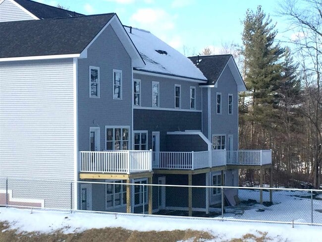 Building Photo - 37 E Ridge Dr