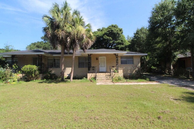 Primary Photo - Updated 2BD/1BA Duplex in NE Pensacola